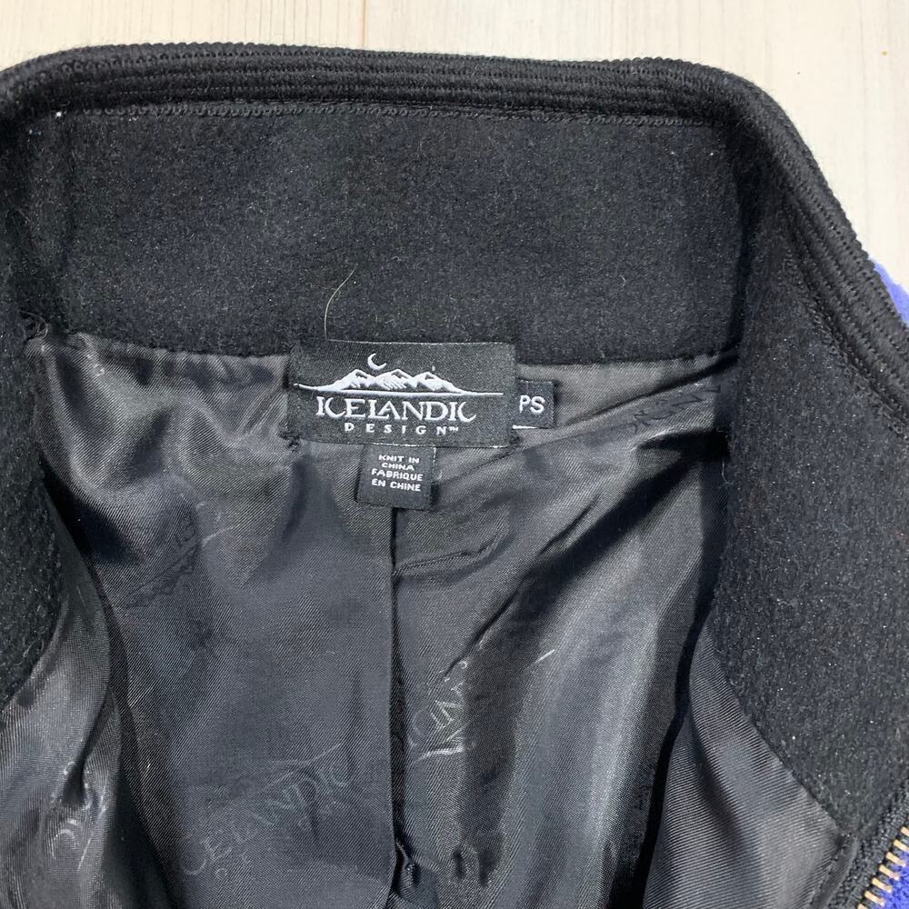 Vintage islandic Design Wool Zip Sweater Size PS - Picture 3 of 8